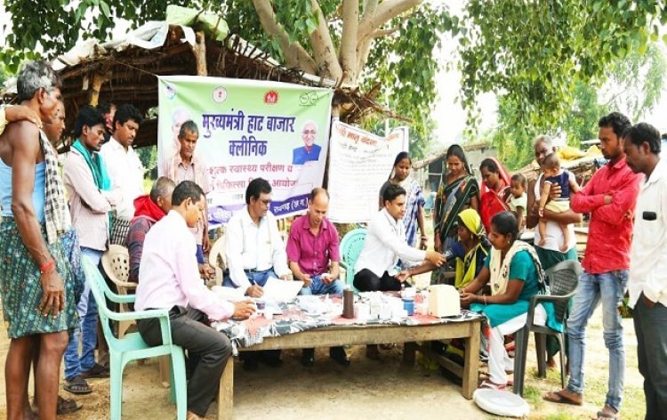 हाट बाजार क्लीनिक से गांवों में हो रही स्वास्थ्य रक्षा