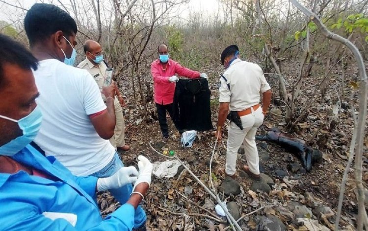 जंगल में मिली अज्ञात वृद्ध व्यक्ति की लाश, जांच में जुटी पुलिस