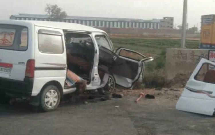 Accident : अनियंत्रित कार पत्थर से टकराई, 3 लोगों की मौके पर ही मौत, कई घायल