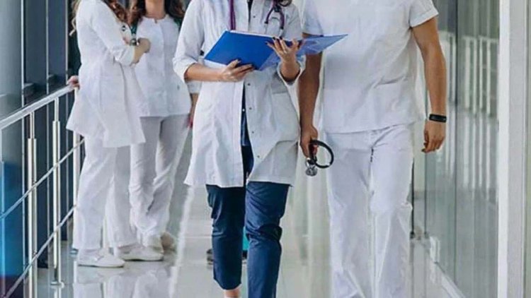 Nursing Colleges में प्रवेश की अंतिम तिथि बढ़ाने के लिए सुप्रीम कोर्ट जाएगी सरकार..