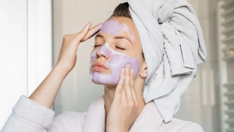 घर पर ही करें Facial, गुलाब सा निखर जाएगा चेहरा..