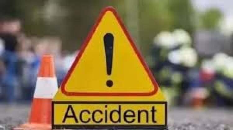 Accident: तेज रफ्तार ट्रक और बाइक में भिडंत, 2 की मौत